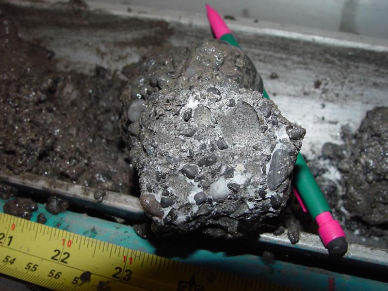 海底的可燃冰在哪首次发现的,海底可燃冰在哪里发现的