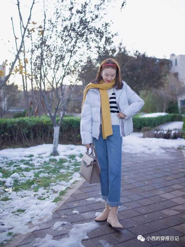 羽绒服如何搭配又时髦又显瘦,90鸭绒羽绒服女款修身显瘦中长款