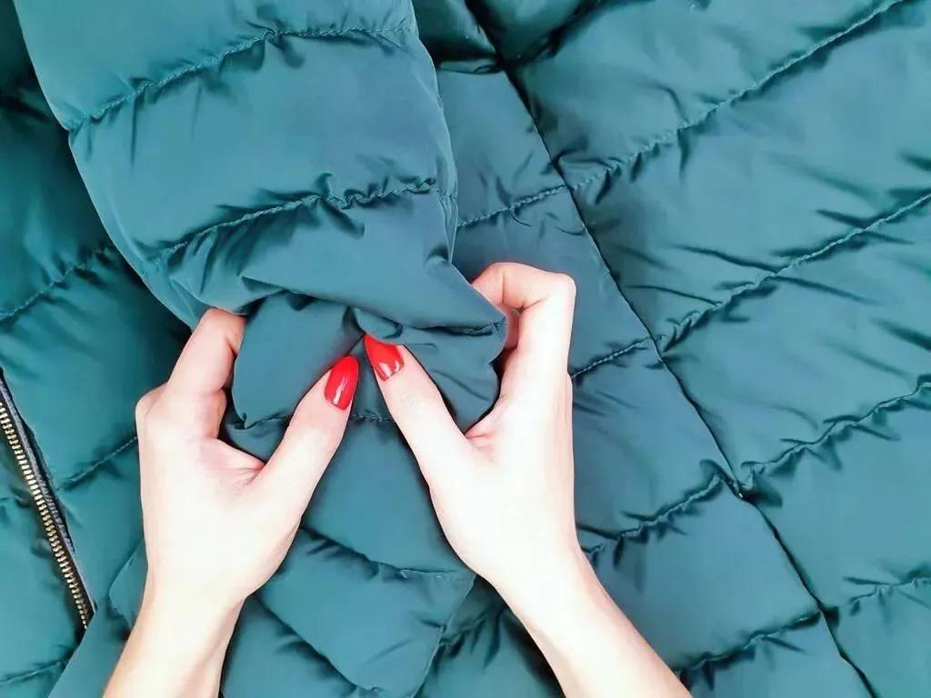 羽绒服适合干洗吗怎么洗,羽绒服不可干洗正确清洗方法
