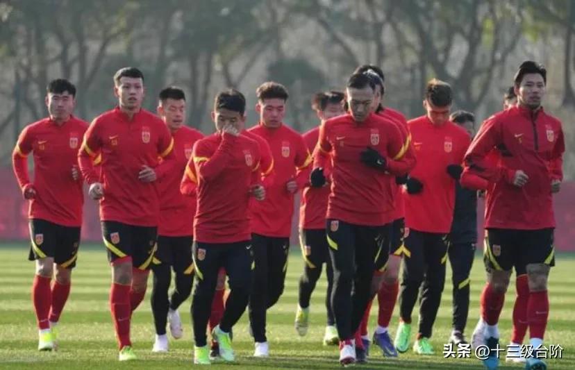 这就是我们的国足,一群表里不一的民族败类,必须穷追猛打