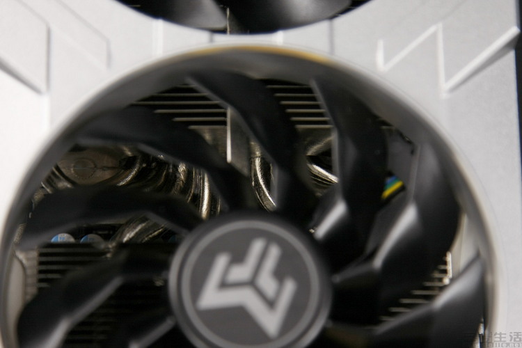 影驰rtx40608g金属大师oc怎么样,影驰rtx4090d金属大师