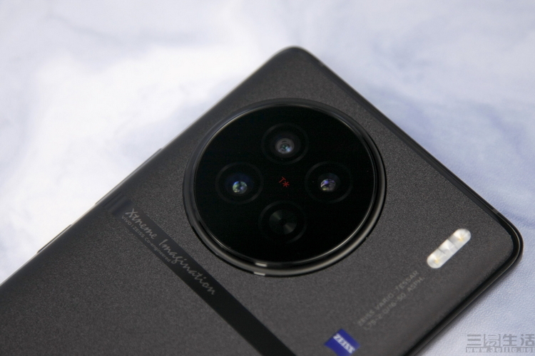 更快的存储设备,快速闪存