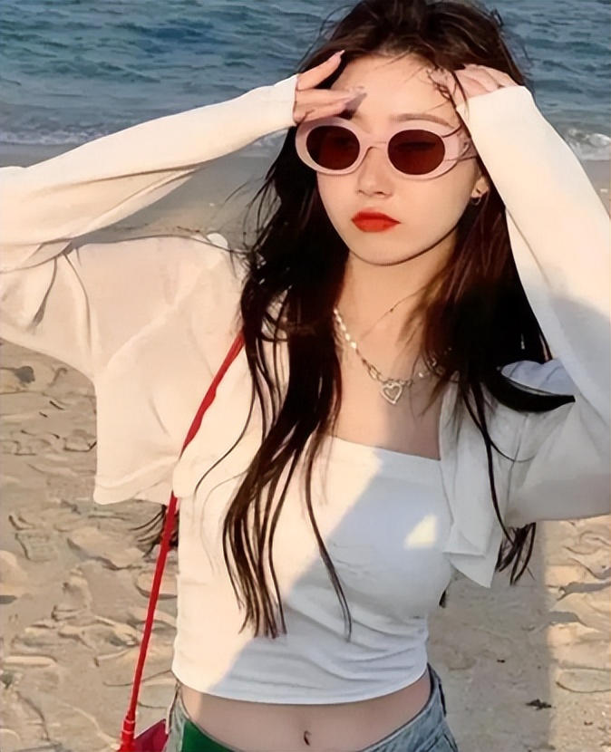 骑手对取外卖的四川女大学生进行骚扰，穿衣有自由吗？