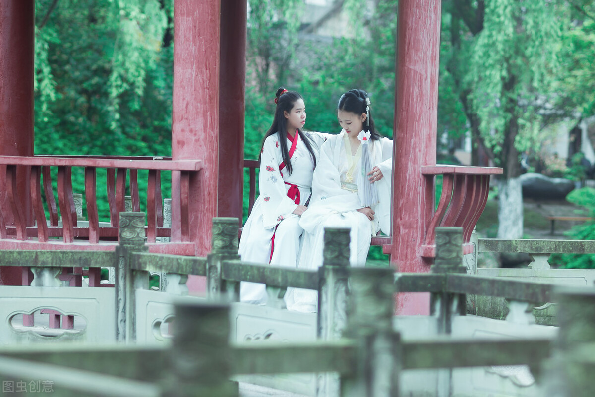 女人看了“色戒”，认为男人靠不住！张爱玲在色戒中写了什么？