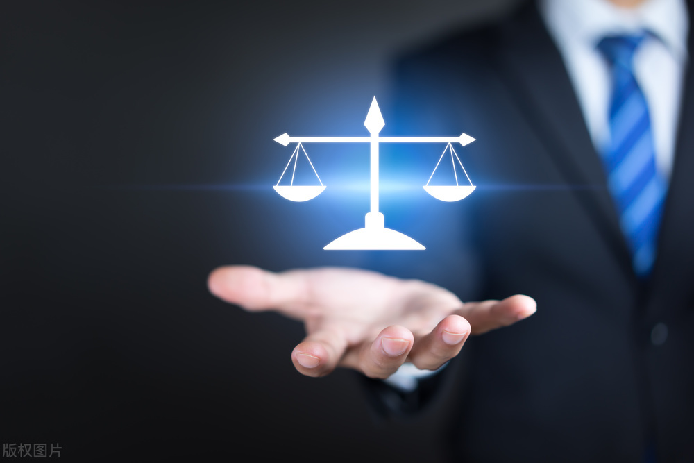 男子0首付买车被收4000元金融费,男子0首付购买手机还倒贴3千