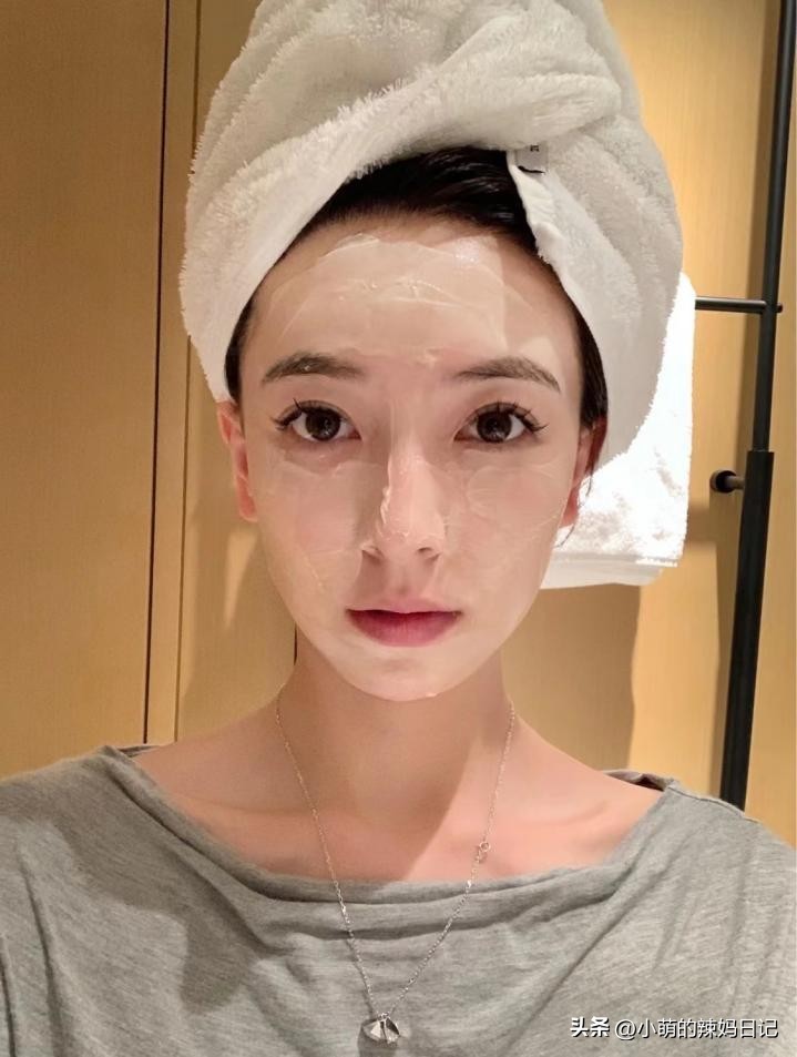 女人脸上有这二个特征的不显老,脸上有哪些特点会看上去显老