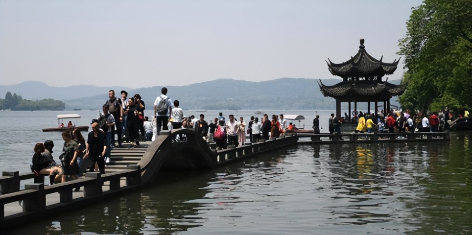 五一的泰国机场,泰国旅游现状机场空无一人