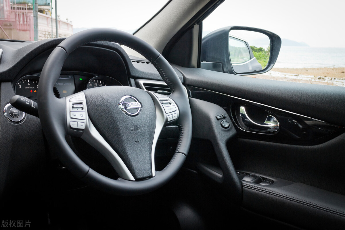 逍客的内饰怎样装,逍客的内饰在同级中算什么级别