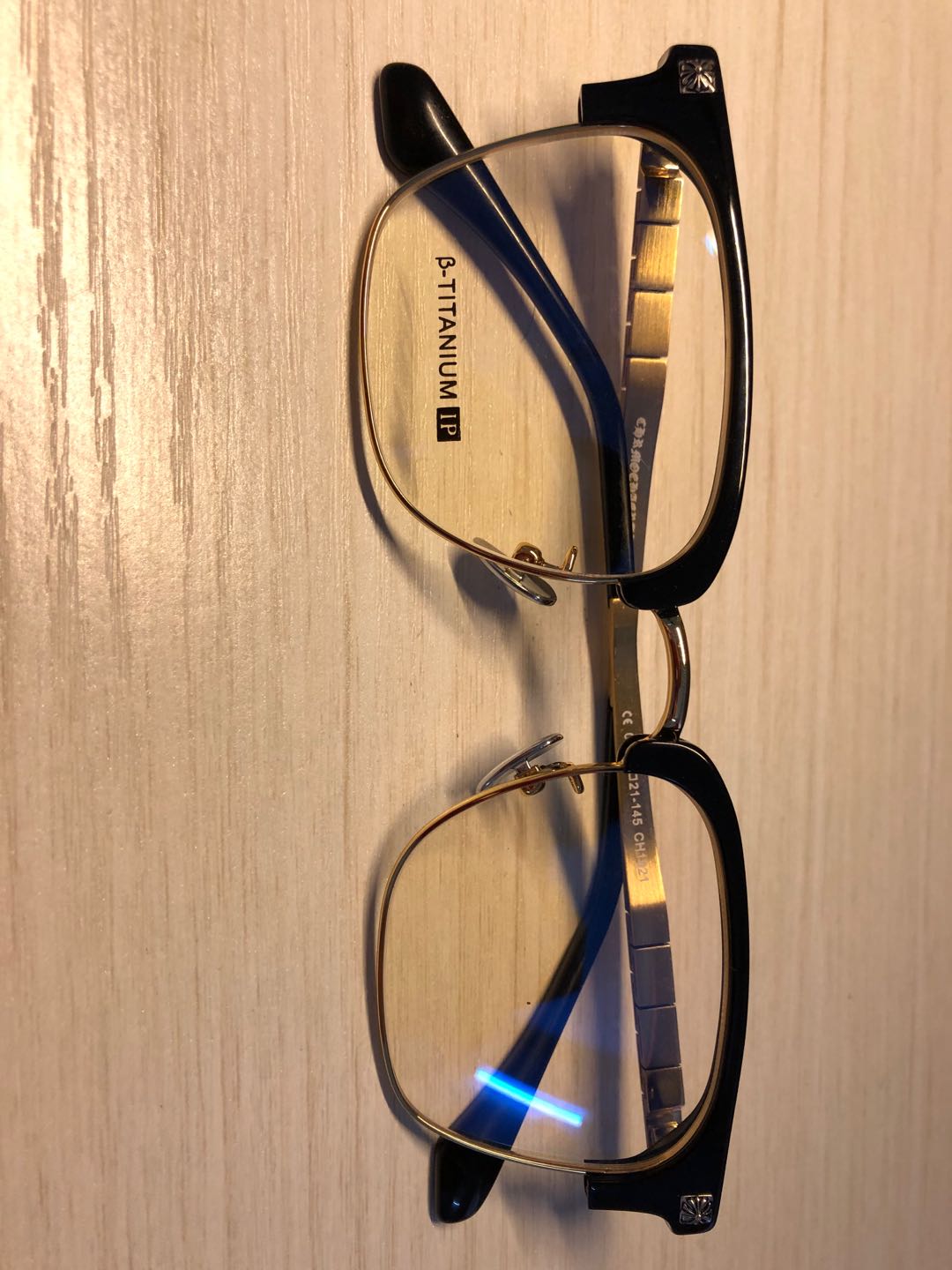 钛镜框必须要配超薄镜片,低度数怎么选择镜框镜片