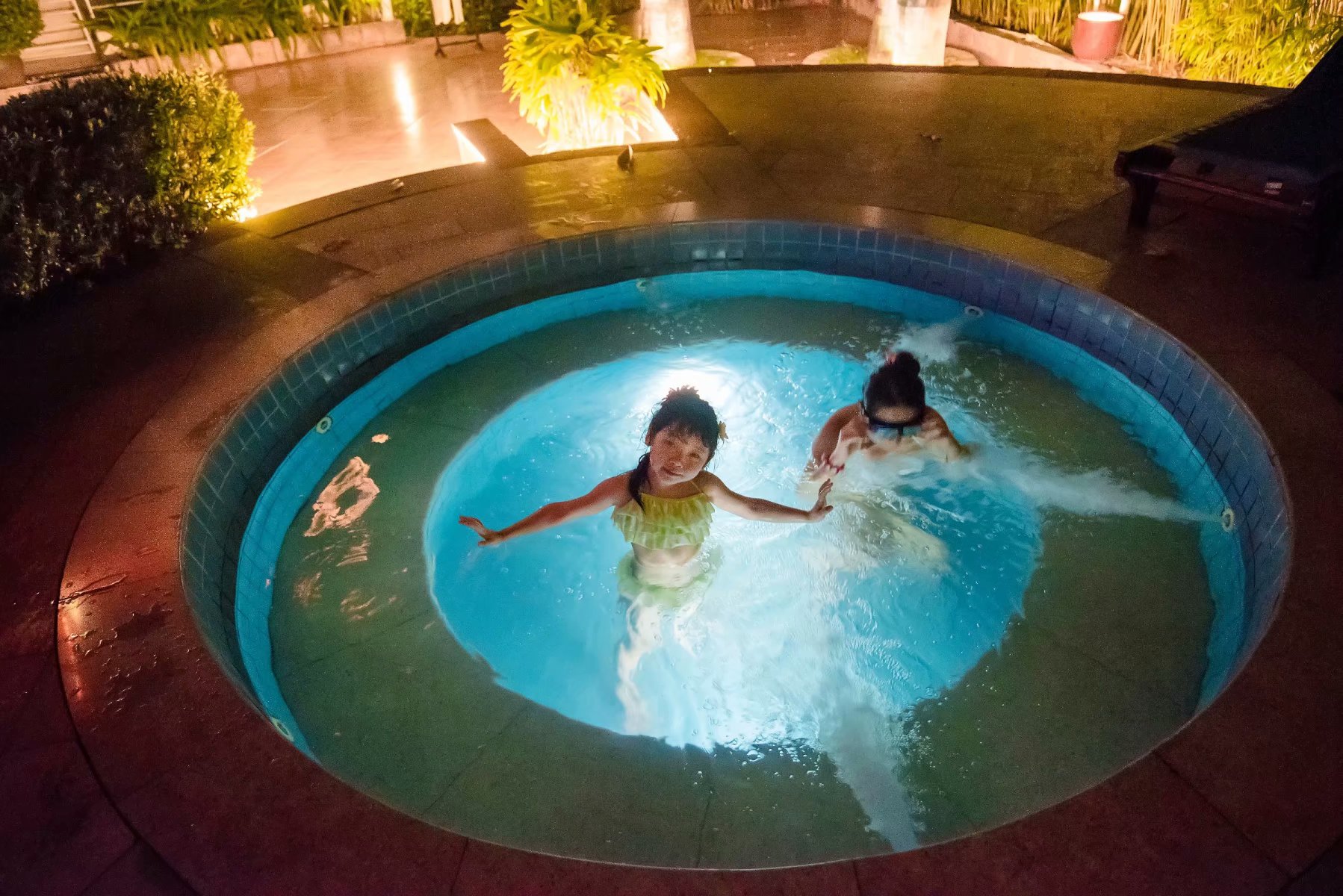 泰国三亚旅游对比,三亚和泰国旅游选择哪里