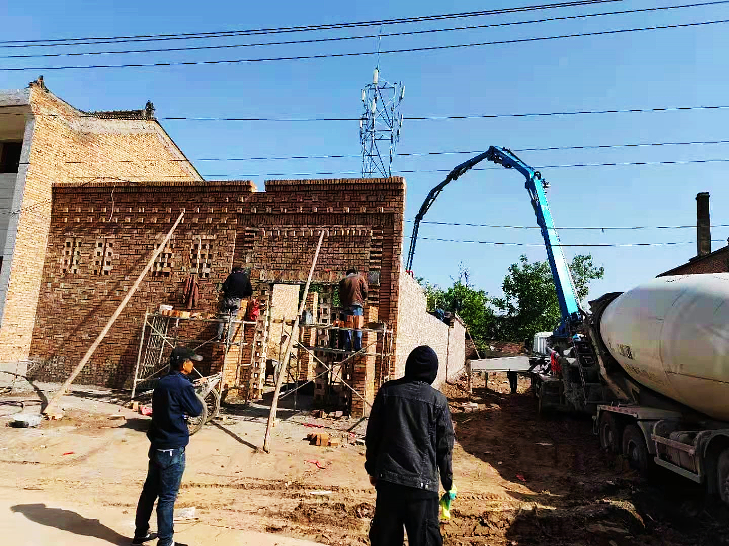 陕西一高校老师,西安一高校老师带学生创业