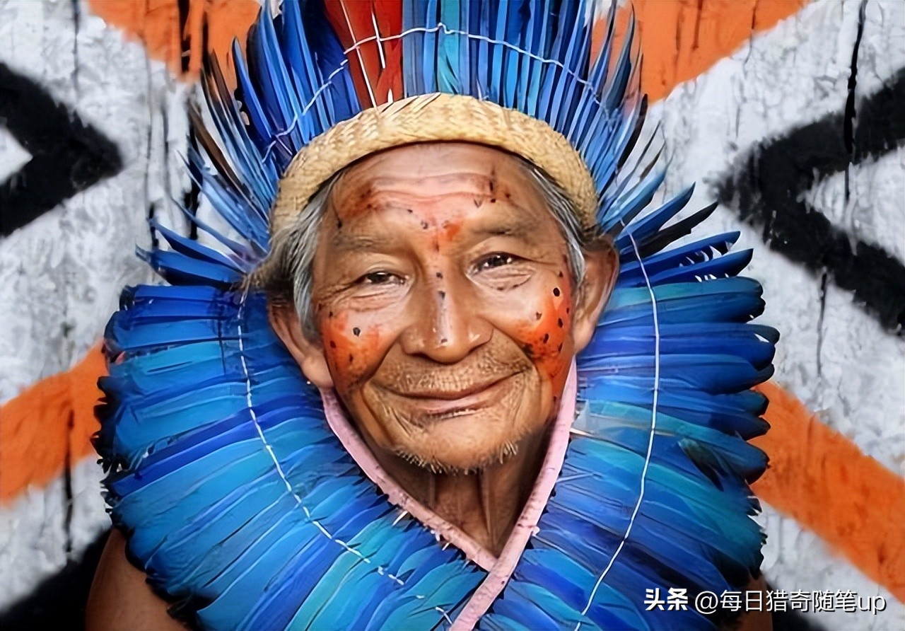 古埃及人为什么下巴要插木棍,亚马逊原始部落下巴穿木棍