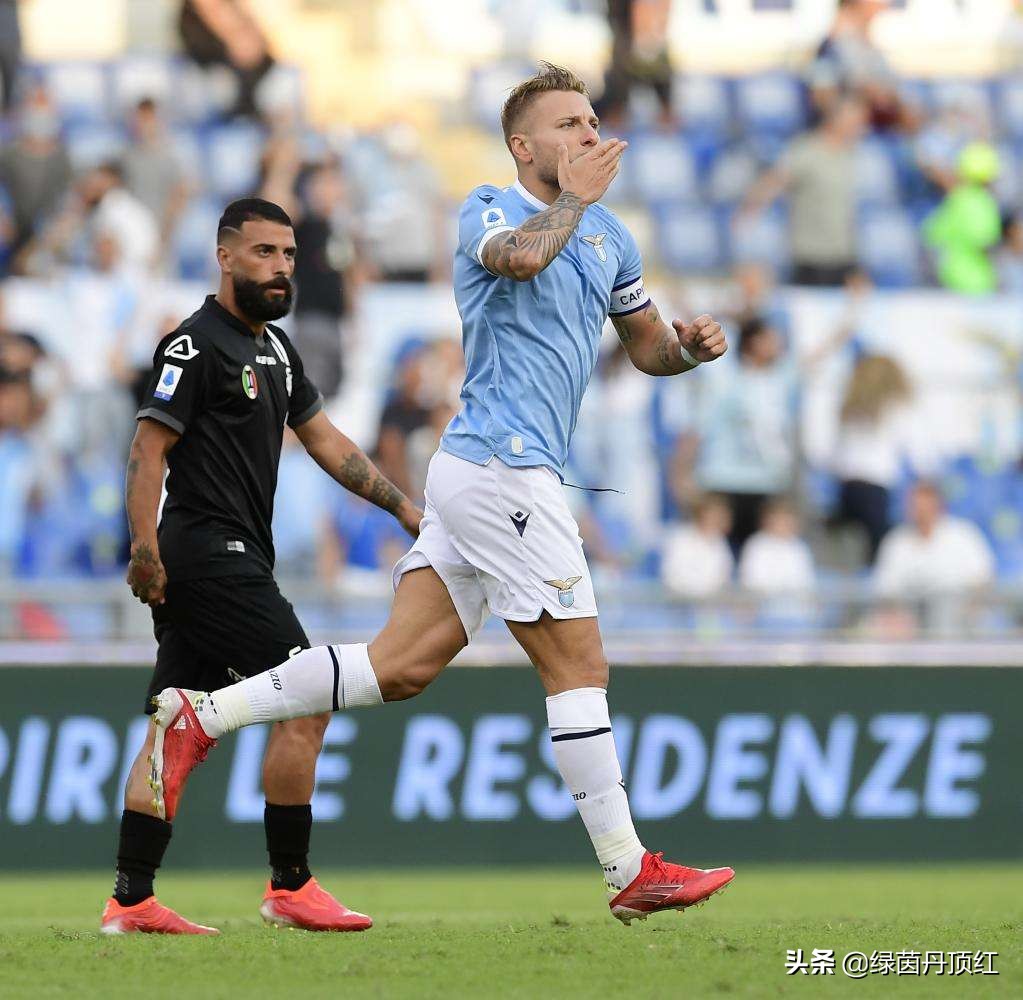 足球博弈论案例,足球策略博弈系统