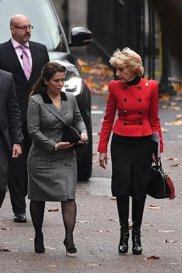 这才是大女主该有的气场,韩剧珠宝搭配