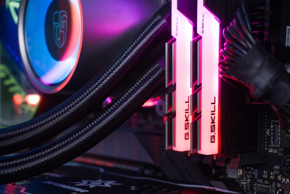 1000块6把风扇，是什么样的体验？德静界LightWings装机