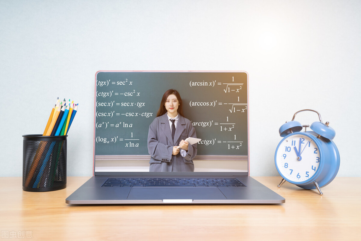 勤奋才是一切的真相,真正的勤奋从来都是不露声色的