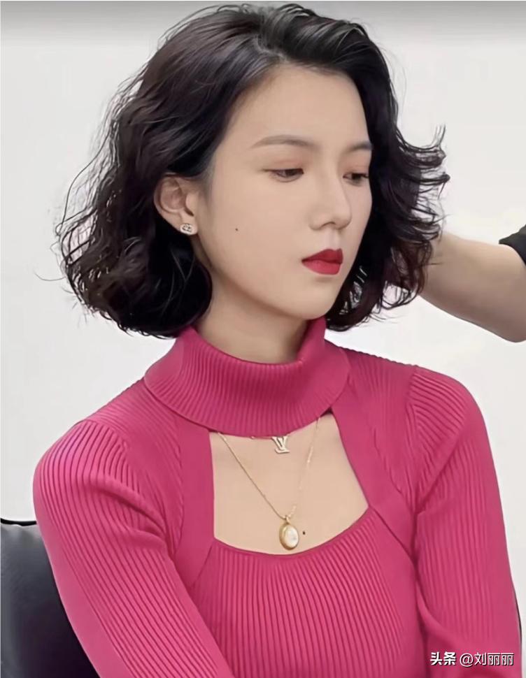 一分钟就能搞定的流行发型太美了,最适合剪的20款发型