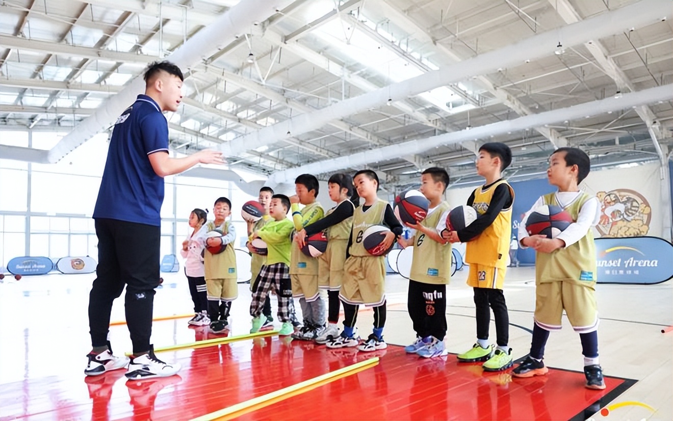 石景山哪里能打球,石景山哪能打篮球啊