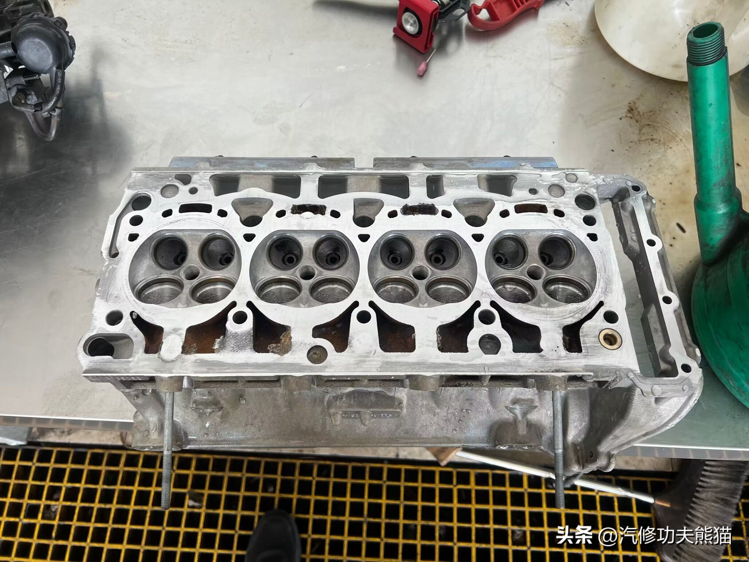 武汉小轿车烧机油处理办法,老款斯柯达烧机油解决方案