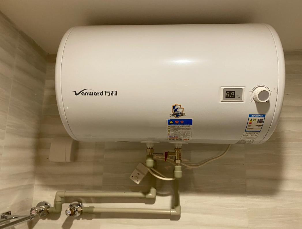 内行人选电热水器,电热水器的挑选方法视频