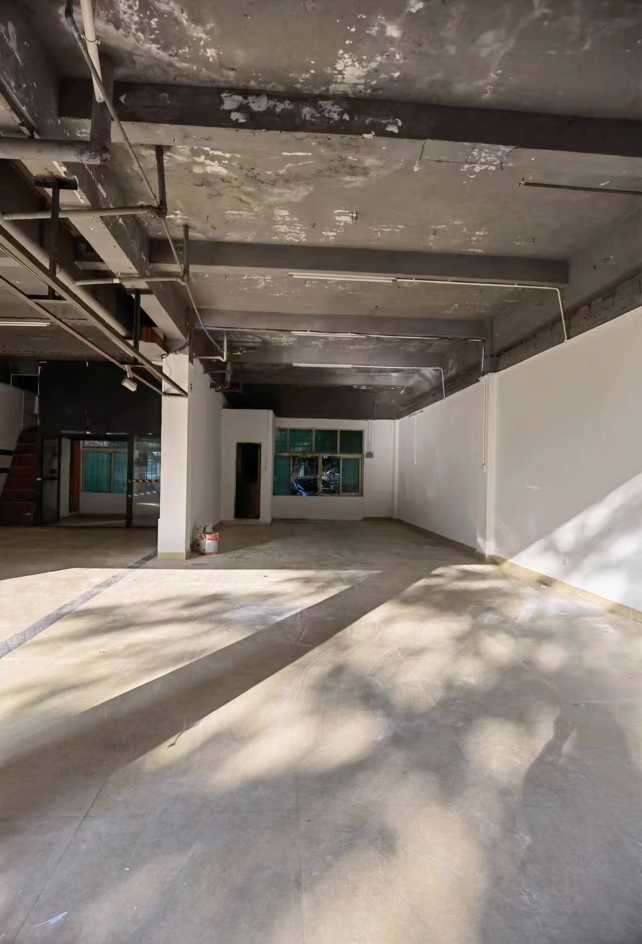 海口龙华路店铺出租,海口市龙华路万国中央