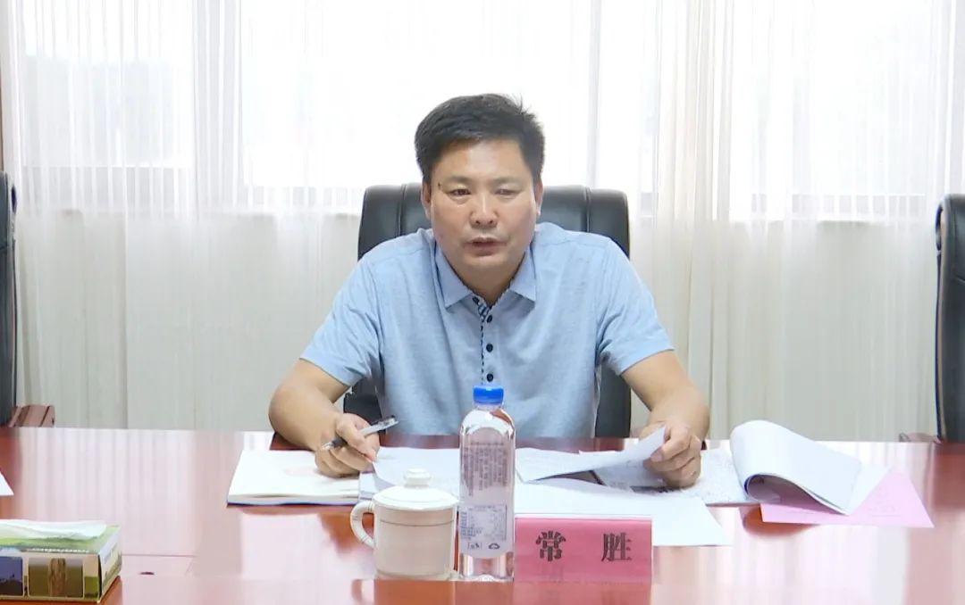 乌拉盖管理区与山东亚捷通用航空有限公司座谈