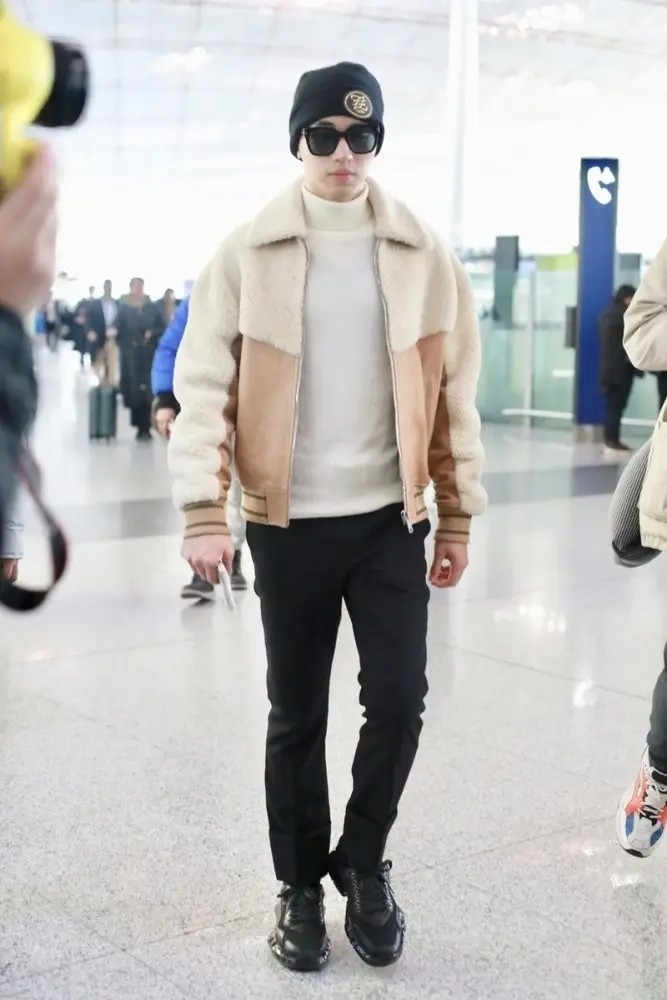 羊羔毛和羽绒服哪个耐穿,男士羊羔毛羽绒服