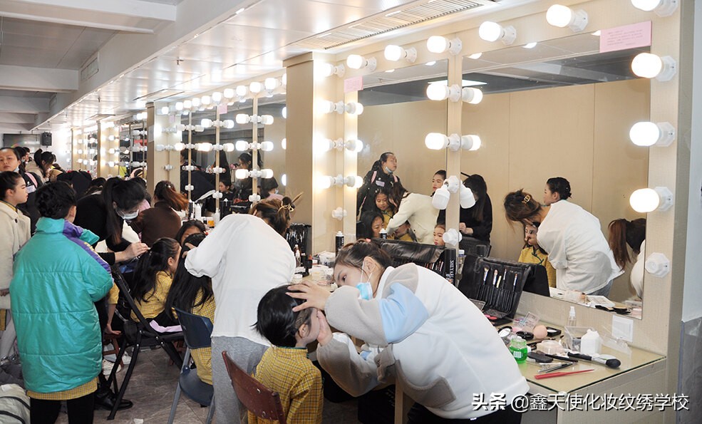 广州佛山十大化妆培训学校,全国十大化妆培训学校广州
