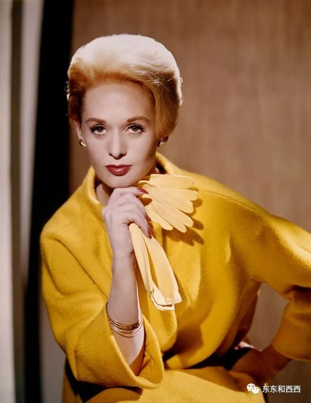 91岁养狮子走红毯拍奢侈品广告，这个优雅金发*物尤**太生猛了