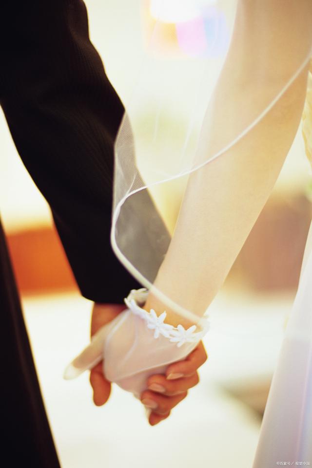 大年初一夫妻为一点小事争吵好吗,夫妻大年初一吵架意味着什么