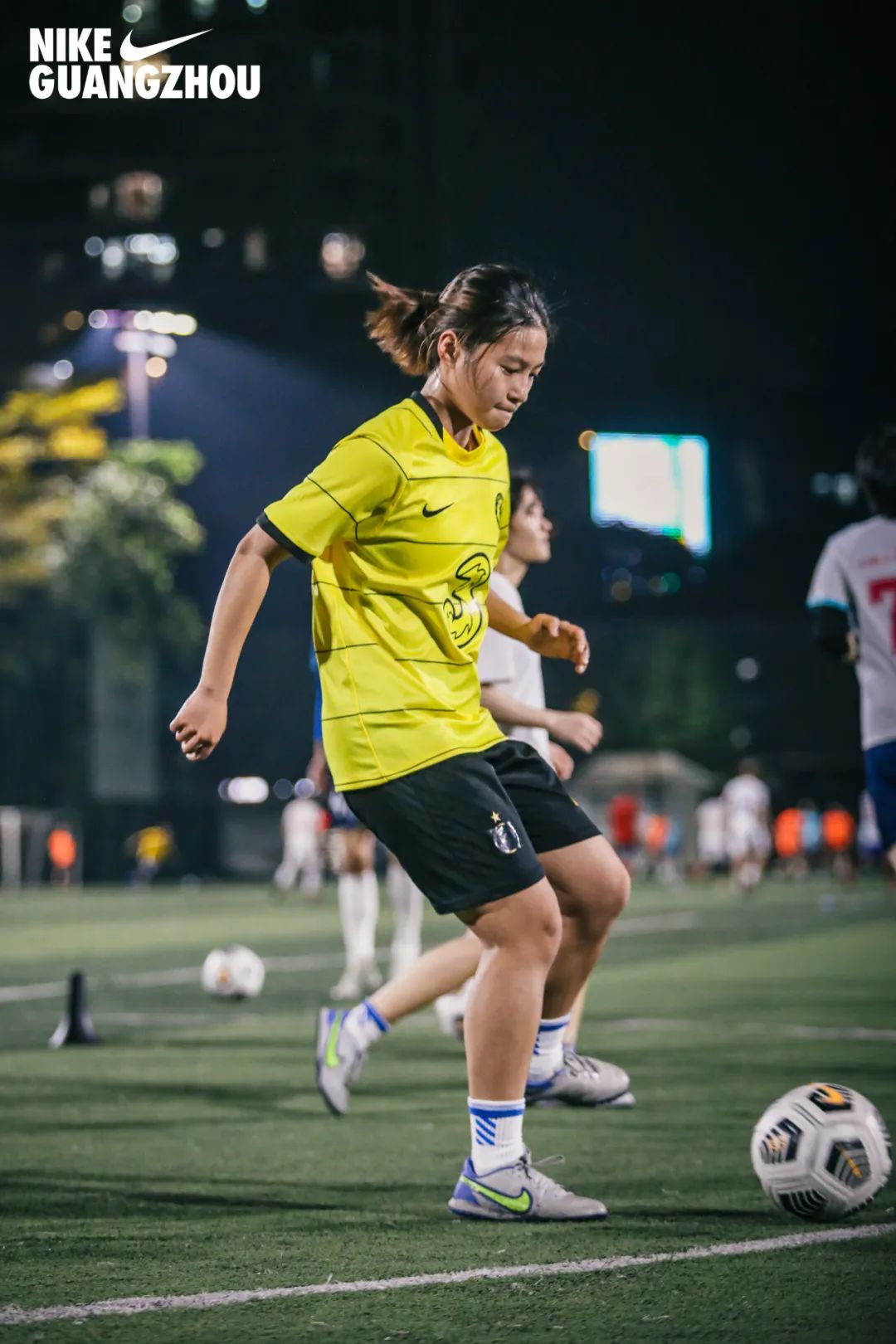 瓒崇悆濂冲骞夸笢,瓒崇悆濂冲骞垮窞