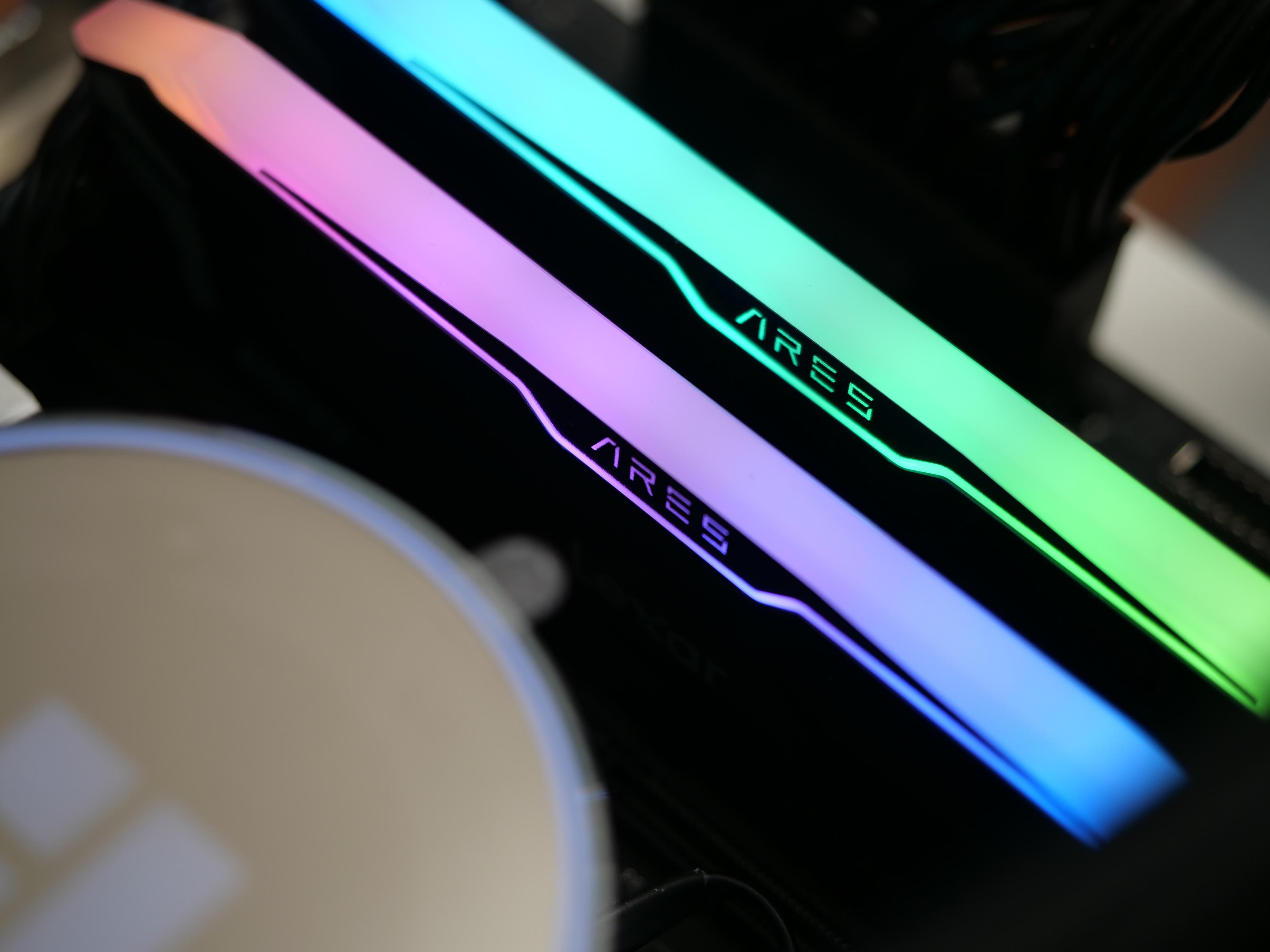 技嘉b760m小雕ddr5测试,技嘉b760mddr5小雕支持神光同步吗