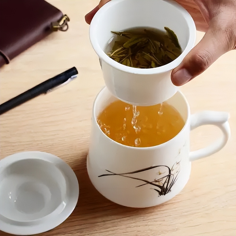 中年人长期喝茶有什么危害,中年人不宜喝什么茶