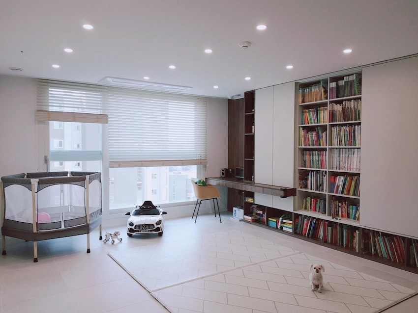 小客厅如何选沙发显得大,小客厅没有沙发如何做到简洁大气