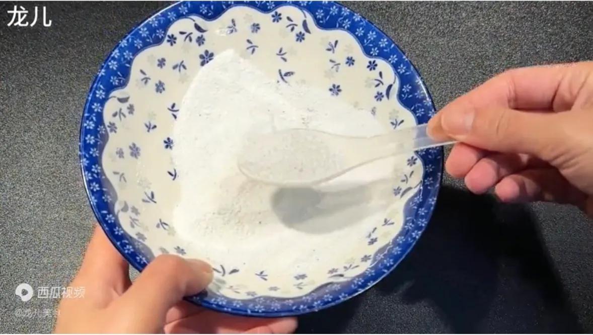 马桶脏有黄渍厚厚一层怎样解决,马桶里面黄渍怎么去除