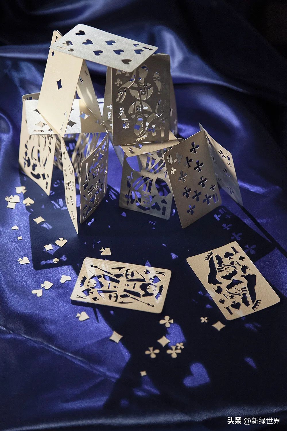 纸艺作品绘画,千变万化的纸艺术作品