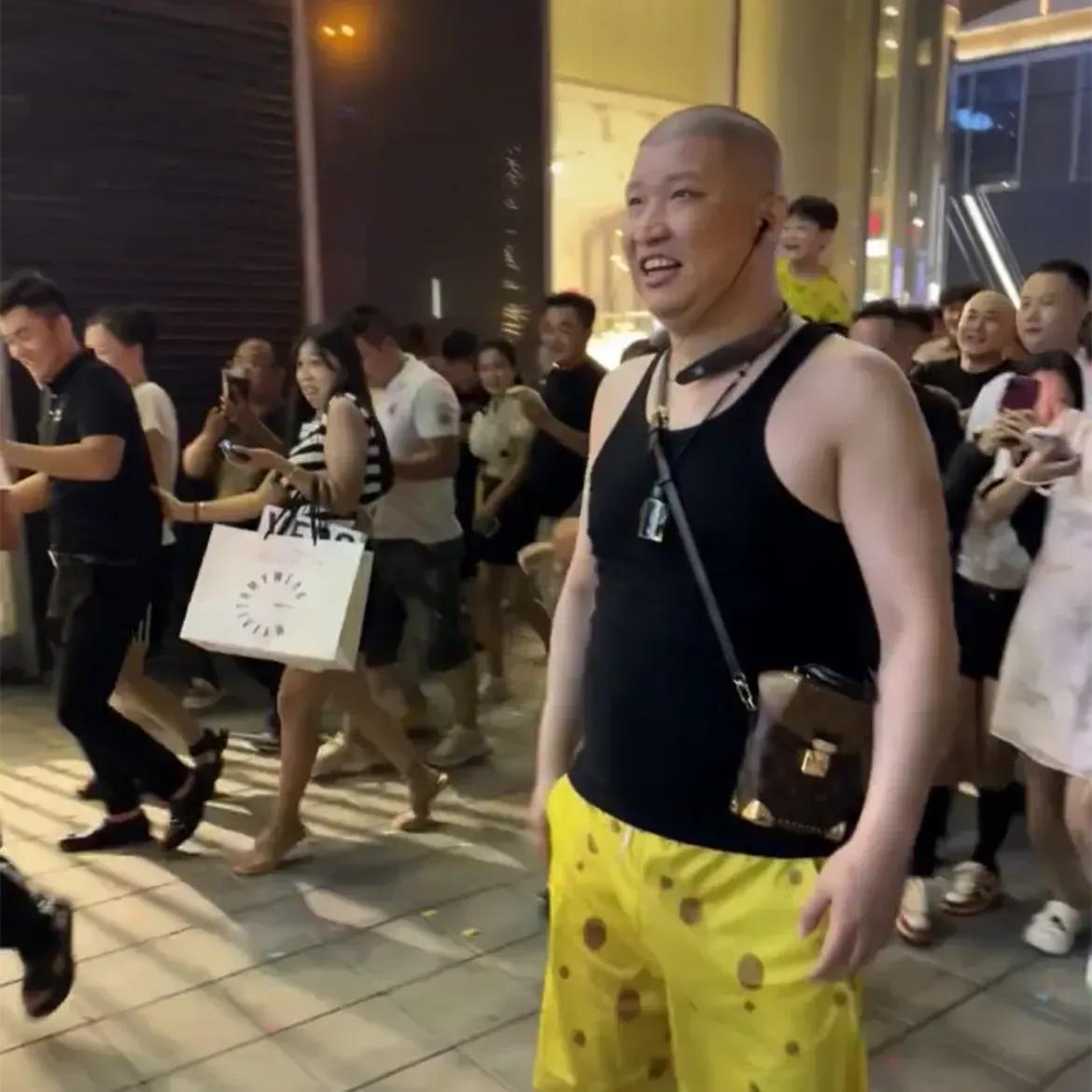 二驴青岛事件视频通报,青岛警方报道二驴