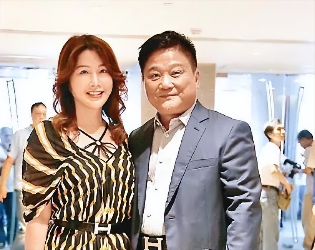 祖籍海丰，儿子女友是TVB女星，卓悦始创人遭香港高院颁令破产