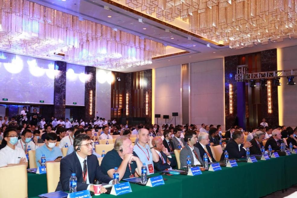 董明珠制造业是经济的根基,董明珠坚定制造业高质量发展