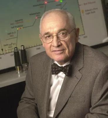 液晶电视机一般可供用多少年,液晶电视机一般用多少年