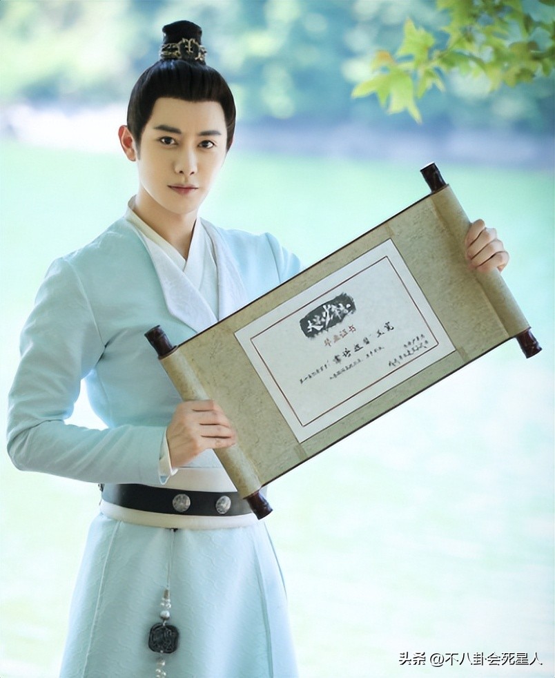 巫婆鼻整容对比,蛇精脸巫婆