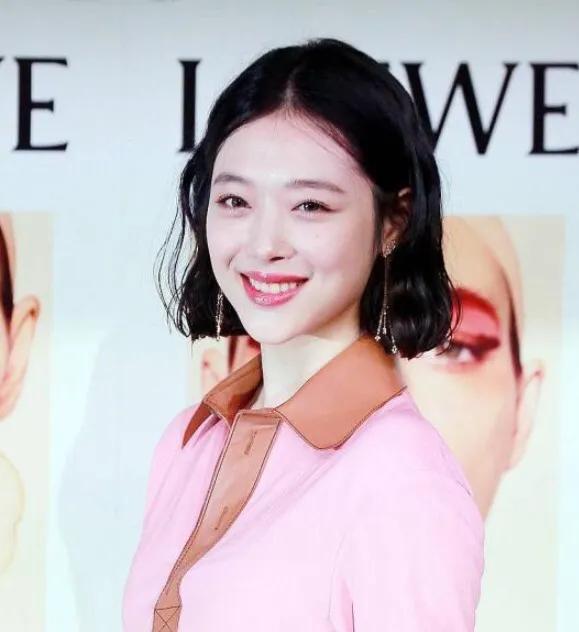 悲惨事件：韩国娱乐圈女明星不堪忍受陪酒陪睡被网爆，已多人自杀