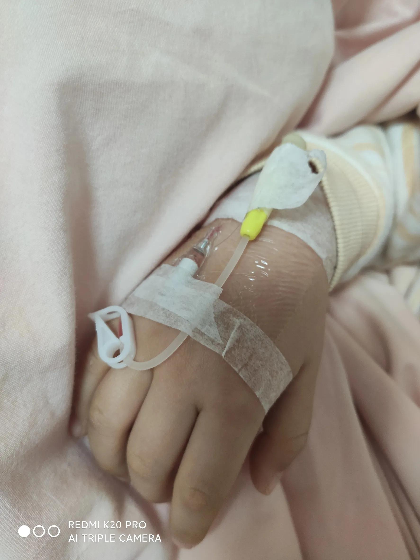 恩恩现在状况如何,这两天又拉又吐怎么回事