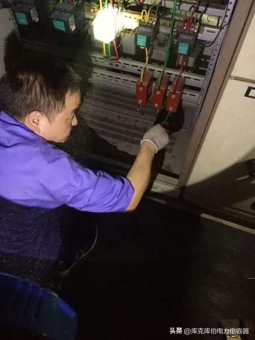 补偿柜电容器经常烧坏什么原因,低压电容柜不能自动补偿原因