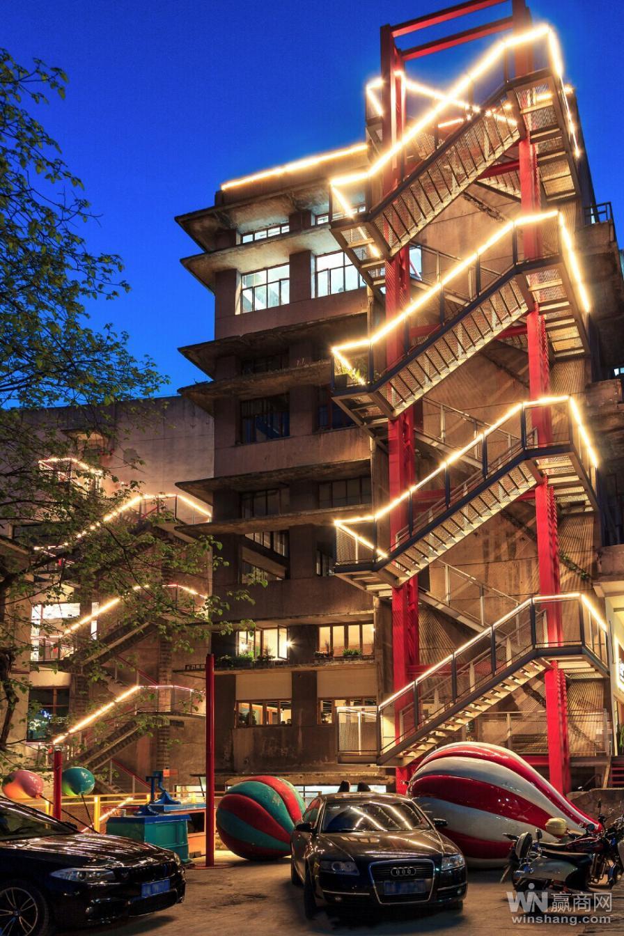 300平低成本厂房改造网红店,3000平方厂房改造网红店