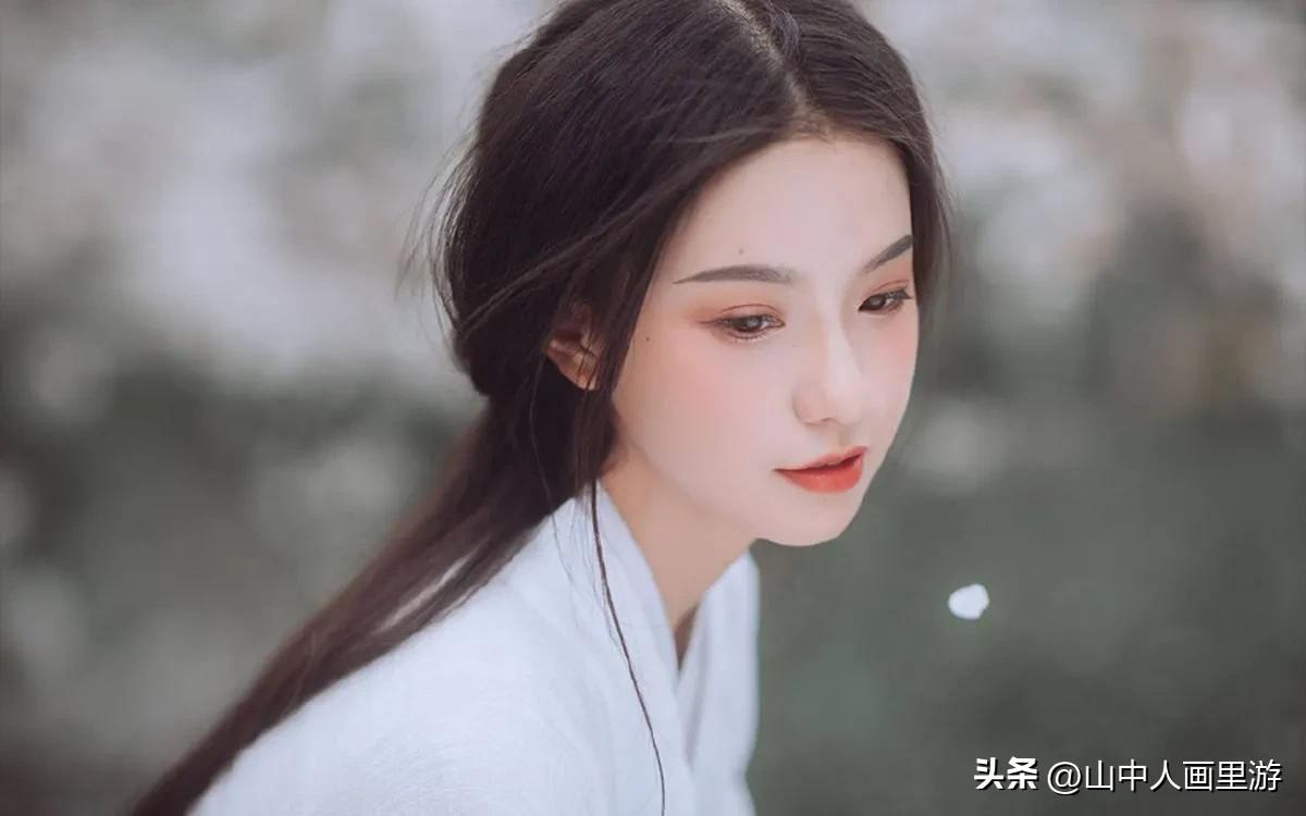 对女朋友生日表白的诗句,带有君字的表白诗句顺口溜