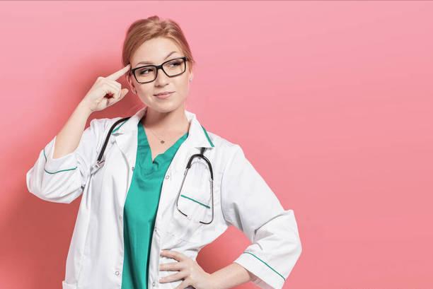 胸小的六大好处,胸小的5大好处