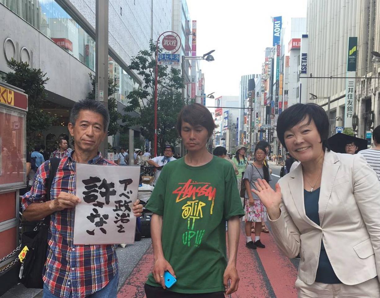 安倍遇刺身亡在场女保镖引热议,安倍妻子对安倍遇刺的反应