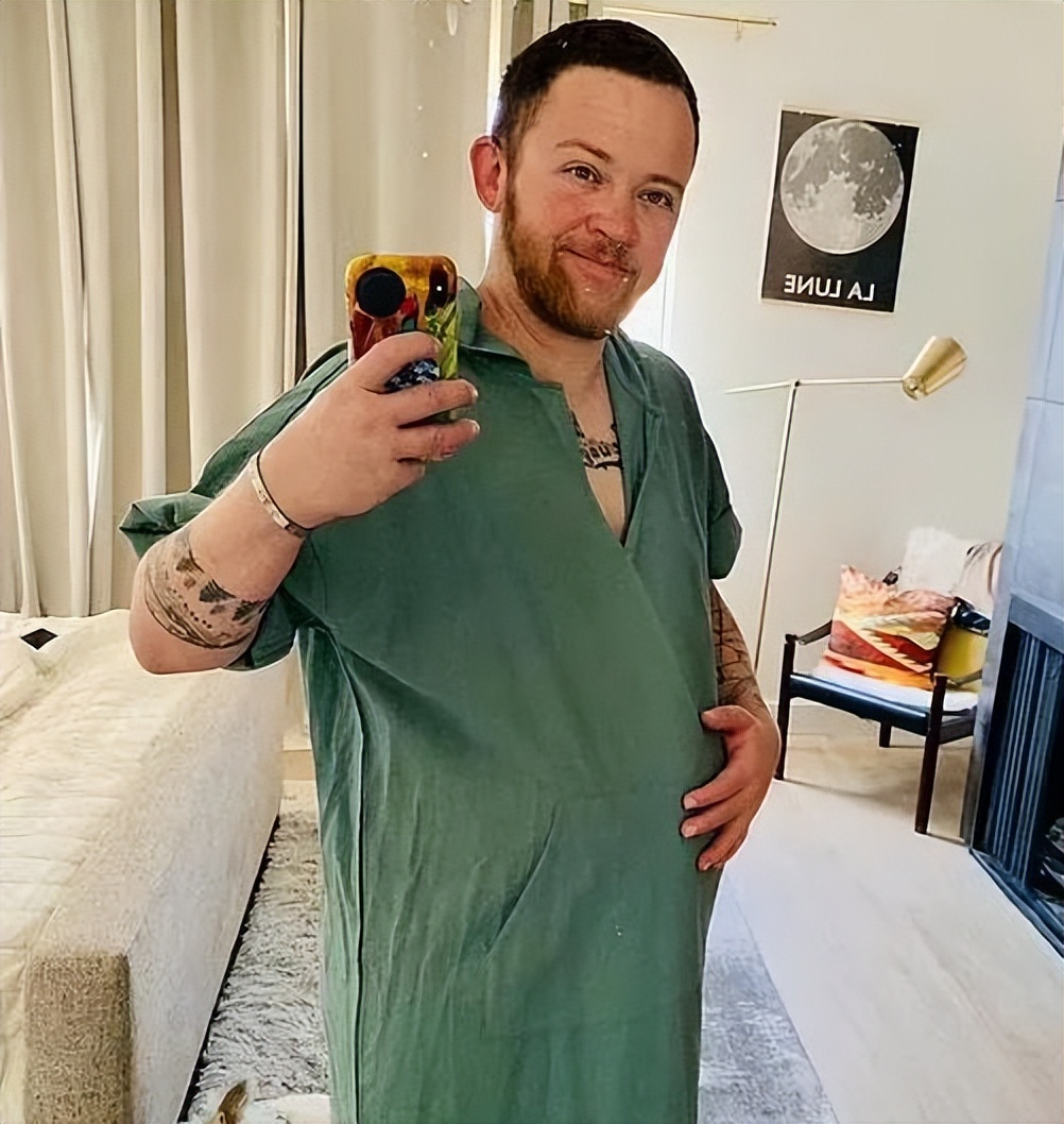 27岁美国男子意外生下一个小孩,世界首例男子成功怀孕