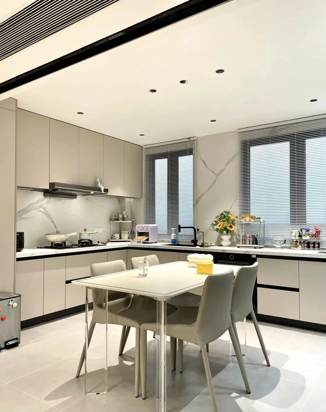 江苏女主晒出140㎡新家：全屋没有一丝俗气，堪称装修教科书